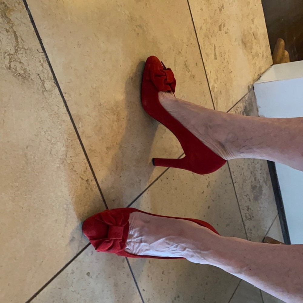 Ralph Lauren red suede 4 inch heels size 8